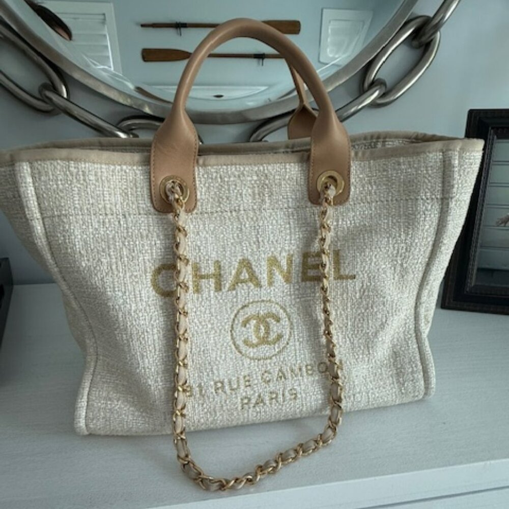2018 Chanel Boucle Lurex Deauville Medium Tote Bag
